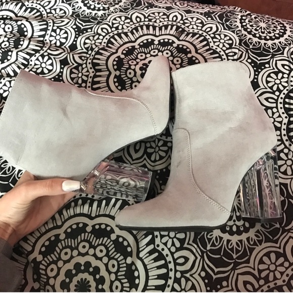 Grey Vegan Faux Suede Ankle Booties Clear Heel 6.5 - Picture 4 of 4